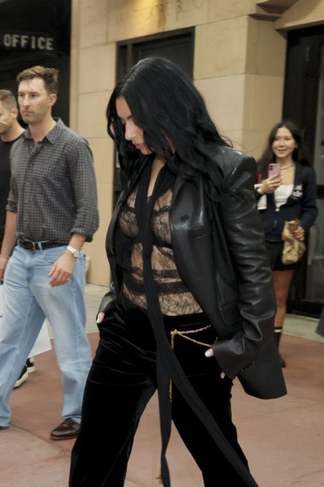 Charli Xcx Sheer Lace Top Showing Breasts Metrograph