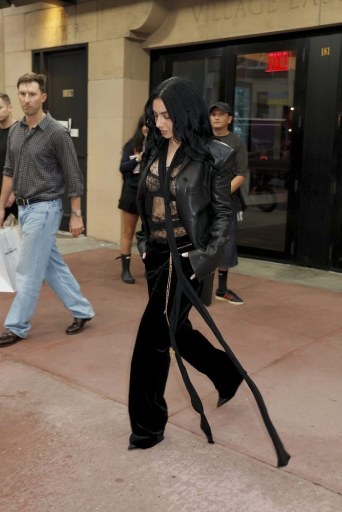 Charli Xcx Sheer Lace Top Showing Breasts Metrograph