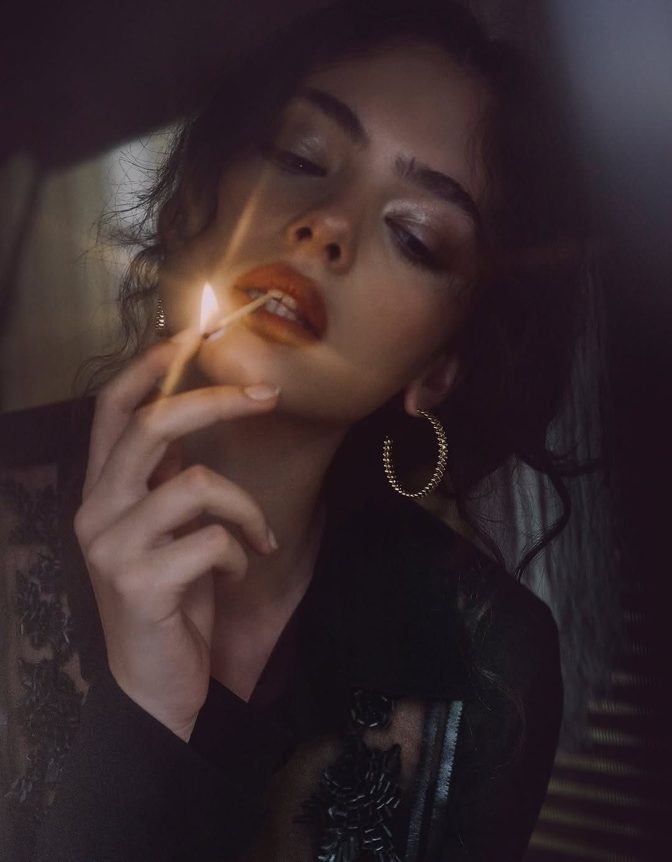 Deva Cassel Grazia Italia Sexy Cleavage Open Shirt Curves