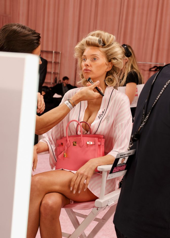 Elsa Hosk Cleavage Backstage Vs Show
