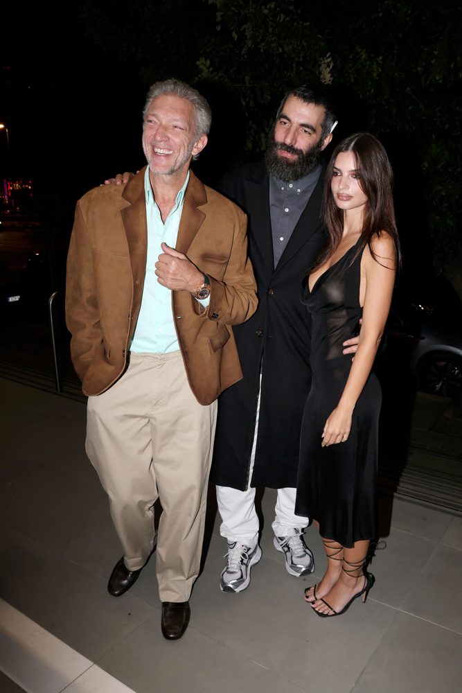Emily Ratajkowski Nipples Cleavage See Through Sheer Dress