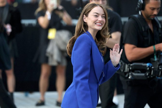 Emma Stone Braless Plunging Blue Blazer Louis Vuitton Pfw