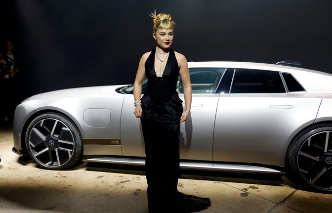 Florence Pugh Plunging Cleavage Black Dress Jaguar Launch