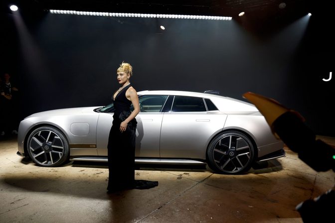 Florence Pugh Plunging Cleavage Black Dress Jaguar Launch