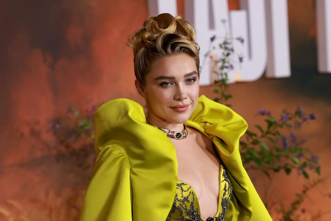Florence Pugh Plunging Corset East Of Eden Premiere