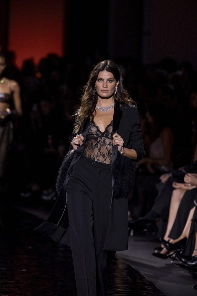 Isabeli Fontana Nipples See Through Lace Top Messika Runway