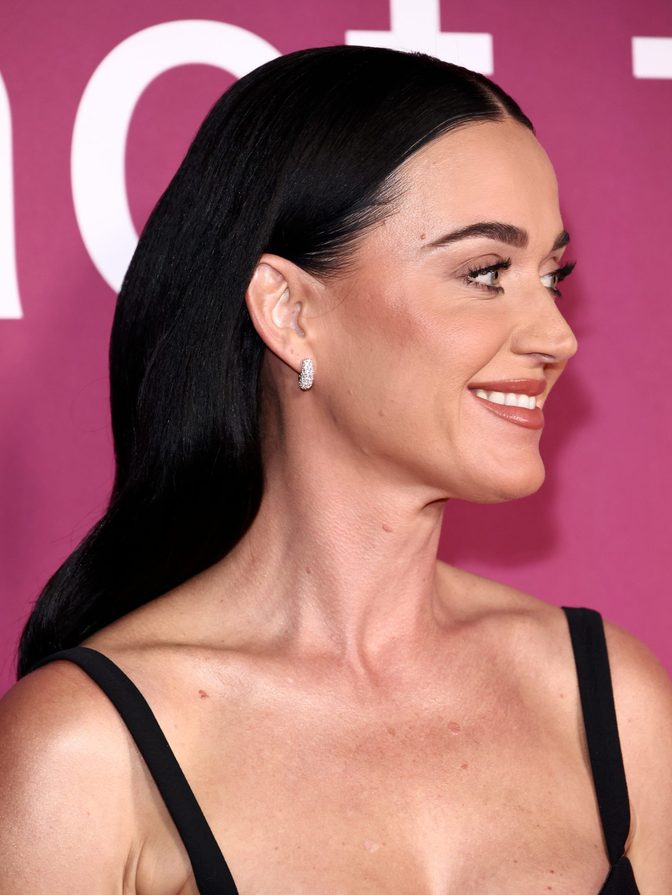 Katy Perry Black Bustier Cutout Gown Deep Cleavage Red Carpet