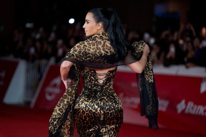 Kim Kardashian Big Cleavage Big Ass Leopard Mermaid Dress
