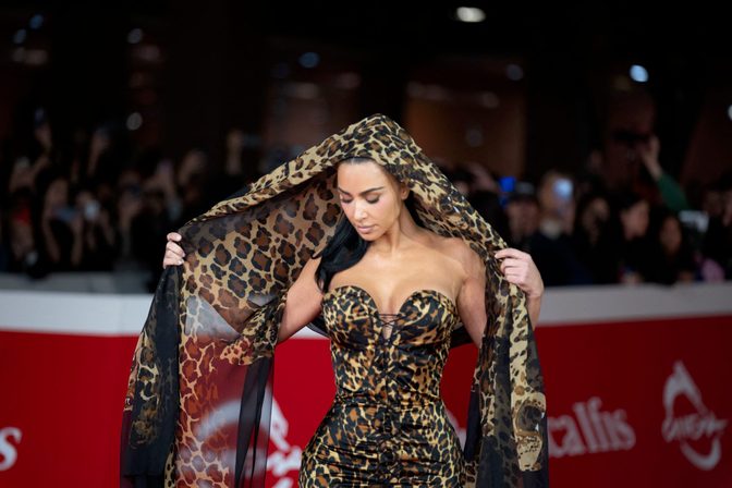 Kim Kardashian Big Cleavage Big Ass Leopard Mermaid Dress