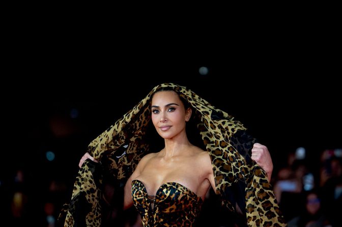 Kim Kardashian Big Cleavage Big Ass Leopard Mermaid Dress