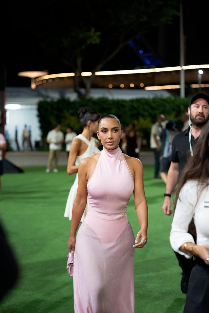 Kim Kardashian See Through Pink Dress Ass Curves F1 Paddock