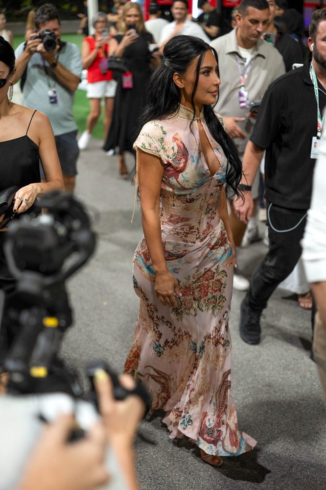 Kim Kardashian Vintage Cavalli Cleavage Singapore F1 Paddock