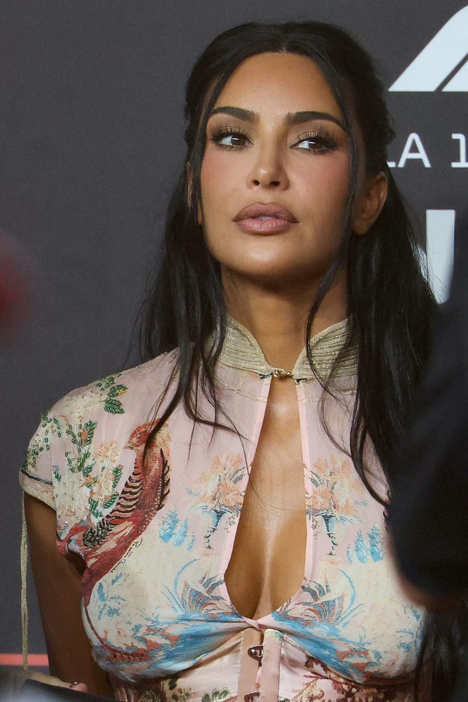 Kim Kardashian Vintage Cavalli Cleavage Singapore F1 Paddock