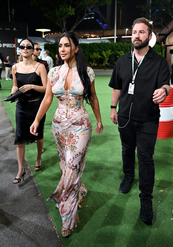 Kim Kardashian Vintage Cavalli Cleavage Singapore F1 Paddock