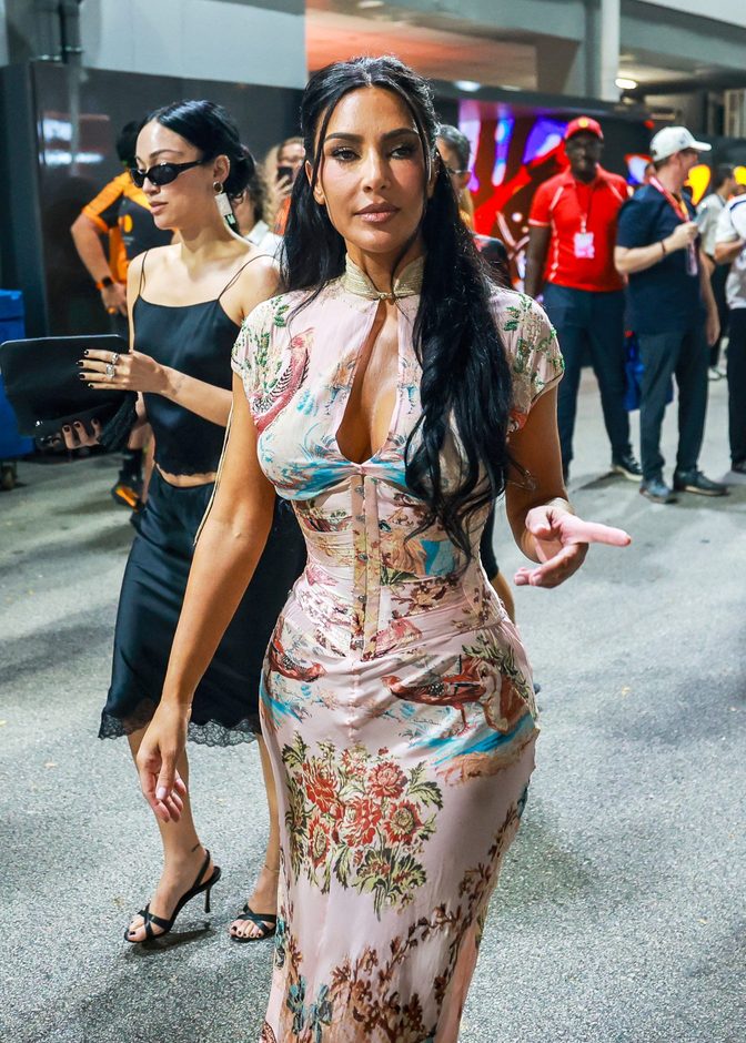 Kim Kardashian Vintage Cavalli Cleavage Singapore F1 Paddock