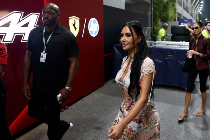 Kim Kardashian Vintage Cavalli Cleavage Singapore F1 Paddock