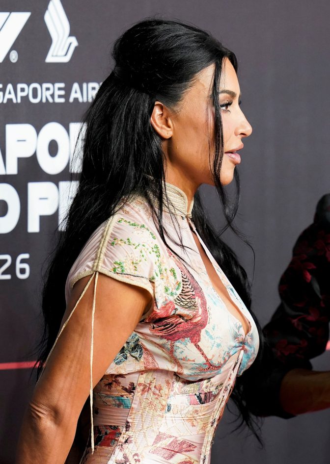 Kim Kardashian Vintage Cavalli Cleavage Singapore F1 Paddock