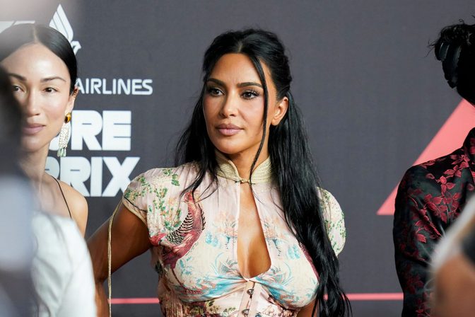 Kim Kardashian Vintage Cavalli Cleavage Singapore F1 Paddock