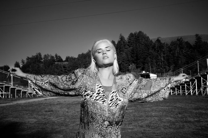 Lexee Smith Artistic Nude Ocean Sunset Forest Photos