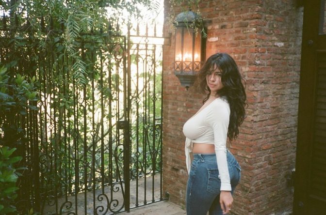Mati Marroni Huge Breasts White Crop Top Cleavage
