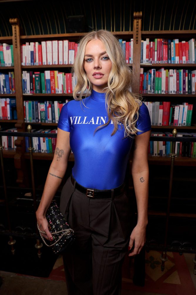 Samara Weaving Skintight Blue Top Valentino Paris