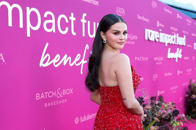 Selena Gomez Red Prada Dress Curves Rare Impact Benefit