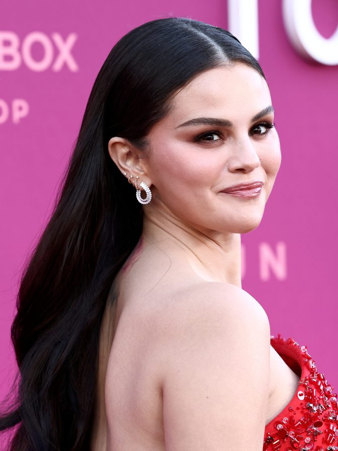 Selena Gomez Red Prada Dress Curves Rare Impact Benefit