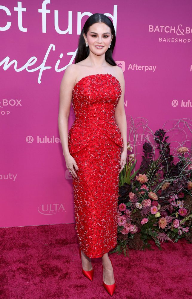 Selena Gomez Red Prada Dress Curves Rare Impact Benefit