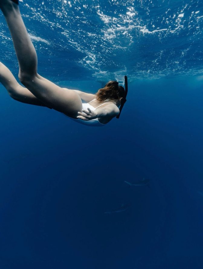 Sofie Dossi Ass Wet White Swimsuit Underwater