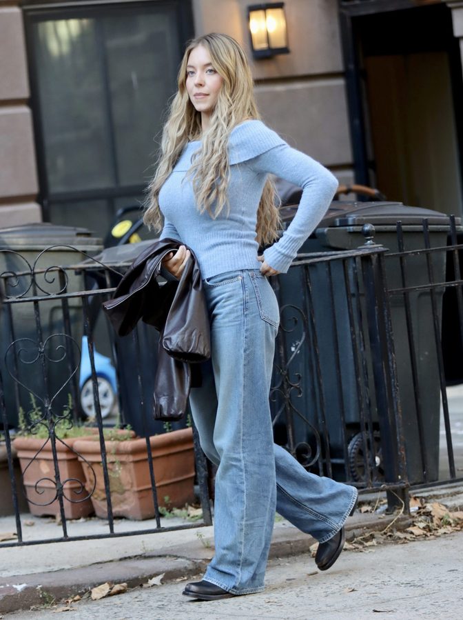 Sydney Sweeney Busty Tight Blue Off Shoulder Sweater Housemaids Secret Set