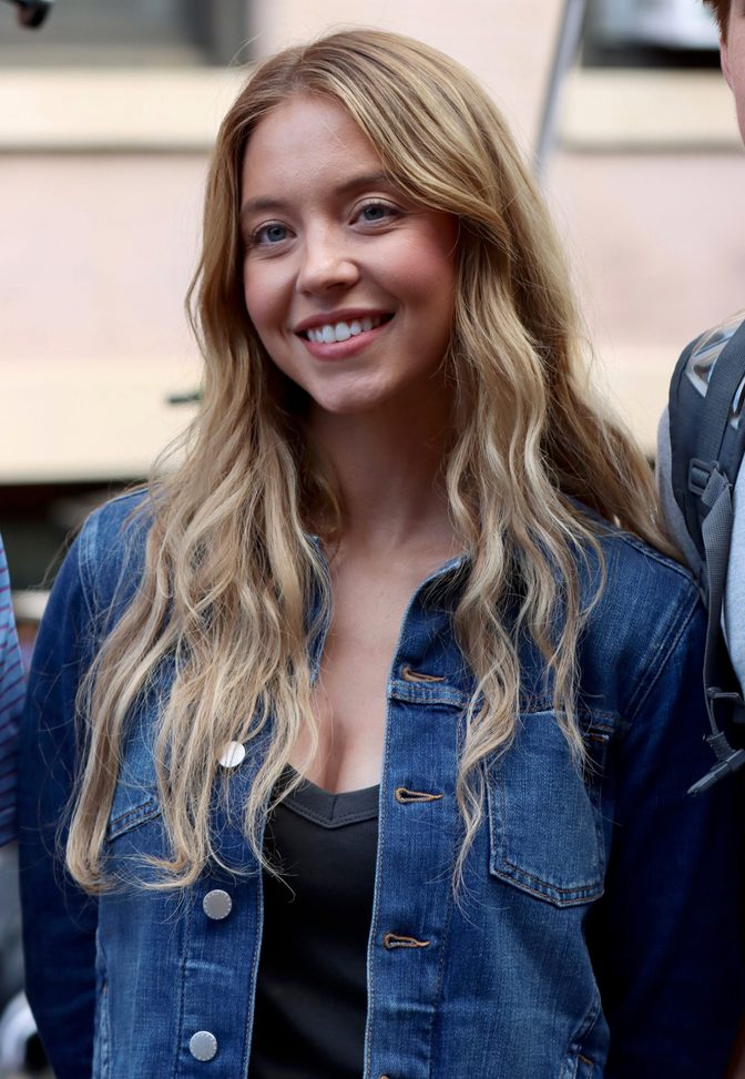 Sydney Sweeney Cleavage Denim Jacket Housemaid Secret Set