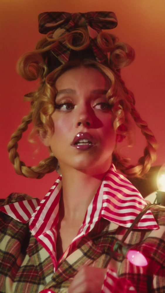 Sydney Sweeney Syrn Holiday Boobs Ass Lace