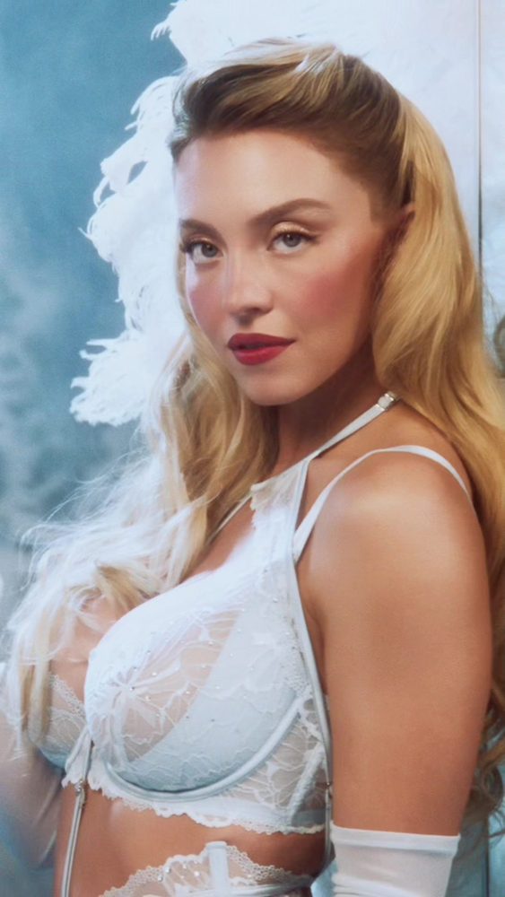 Sydney Sweeney Syrn Holiday Boobs Ass Lace