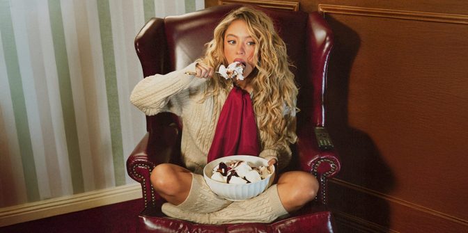 Sydney Sweeney Syrn Holiday Ice Cream Sweater Curves
