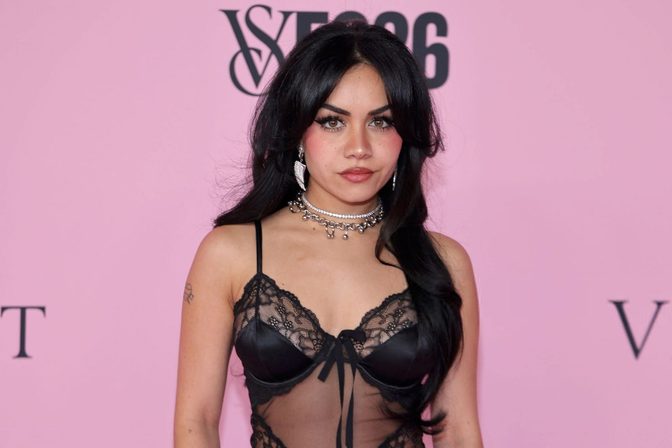 Tara Yummy Black Lace Sheer Mesh Vs Fashion Show
