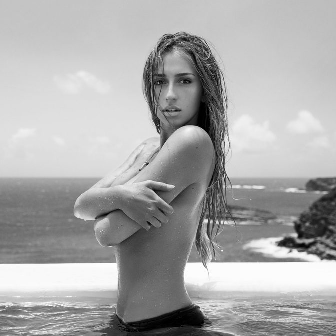 Tate Mcrae Topless Tease Tate 01 Fragrance Pool Photos 002