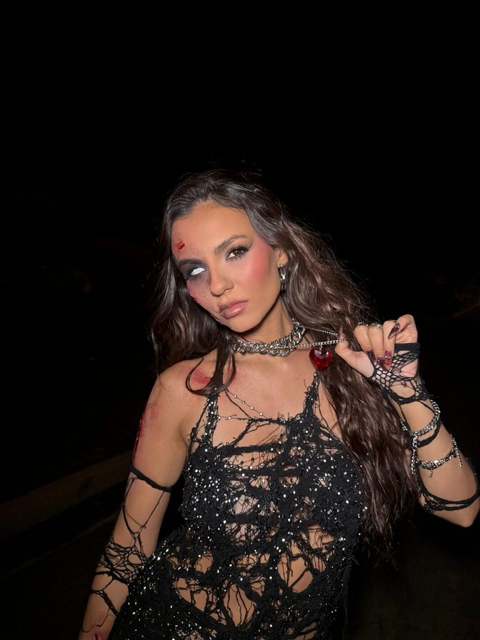 Victoria Justice Sexy Zombie Shredded Mesh Love Zombie