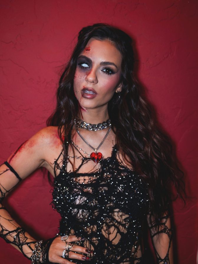 Victoria Justice Sexy Zombie Shredded Mesh Love Zombie