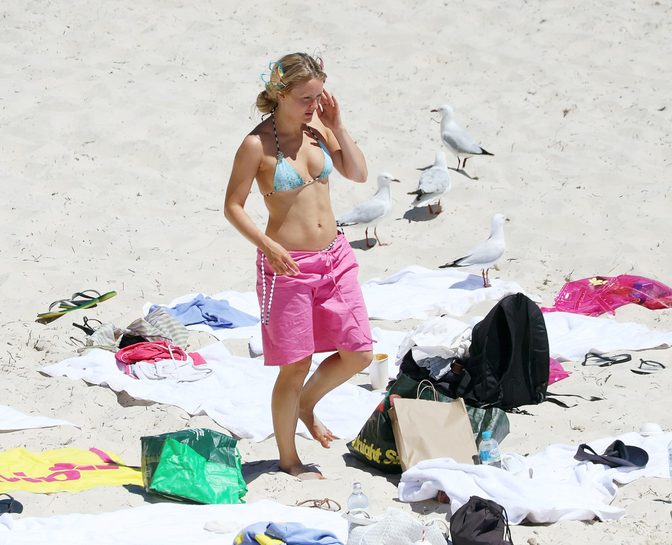 Zara Larsson Pink Wrap Cartwheel Perth Beach Ass