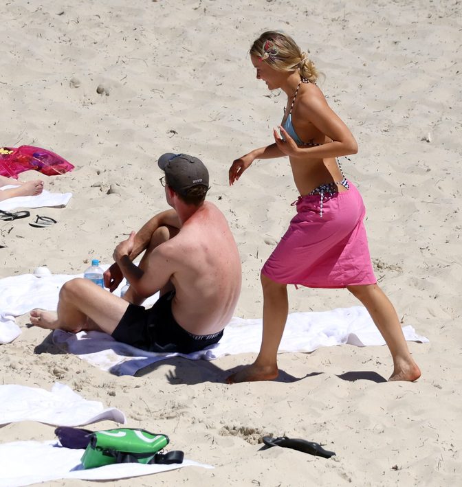 Zara Larsson Pink Wrap Cartwheel Perth Beach Ass