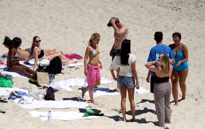 Zara Larsson Pink Wrap Cartwheel Perth Beach Ass