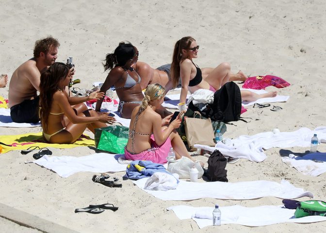 Zara Larsson Pink Wrap Cartwheel Perth Beach Ass