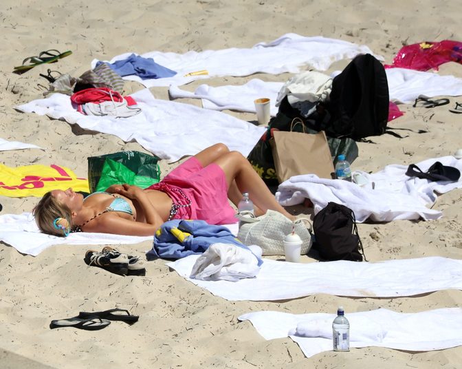 Zara Larsson Pink Wrap Cartwheel Perth Beach Ass