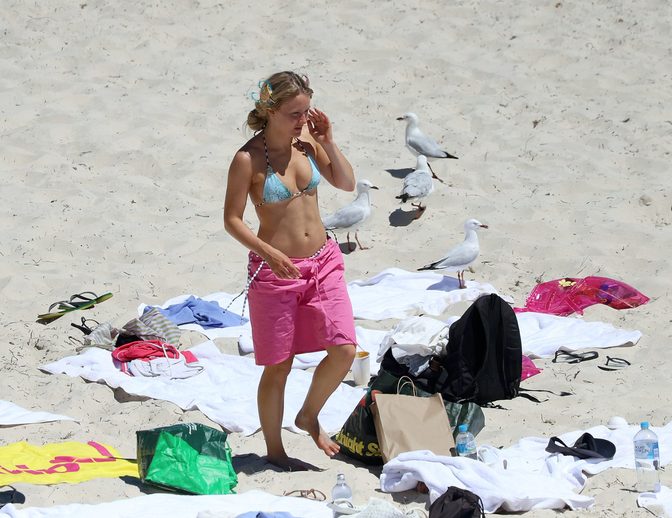 Zara Larsson Pink Wrap Cartwheel Perth Beach Ass